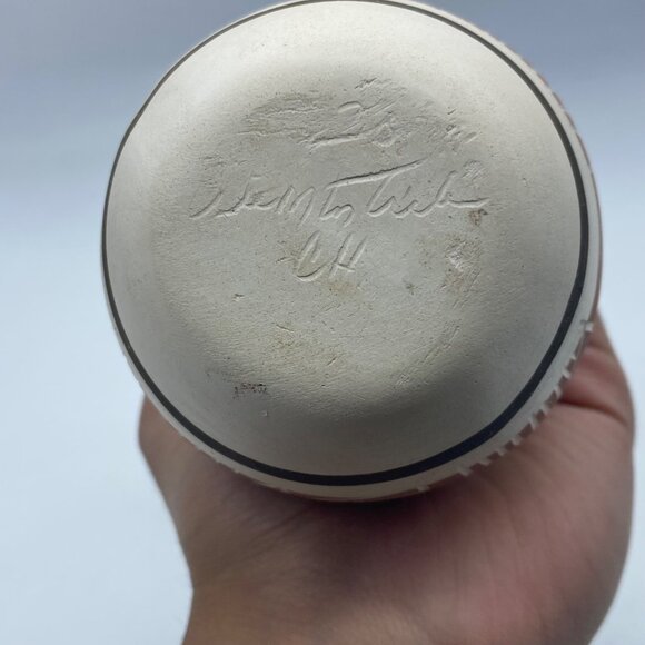 Vtg UTE Mountain Tribe Native American Pottery Vase 4.75” Signed Handcrafted - Picture 5 of 6